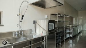 5+ tips to choose an industrial microwave that meets all your kitchen needs