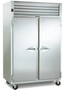 Traulsen RHF232W-HHS スペックライン 2 セクション 4 ソリッドハーフドアリーチイン加熱保持キャビネット、52.8 立方インチ。フィート