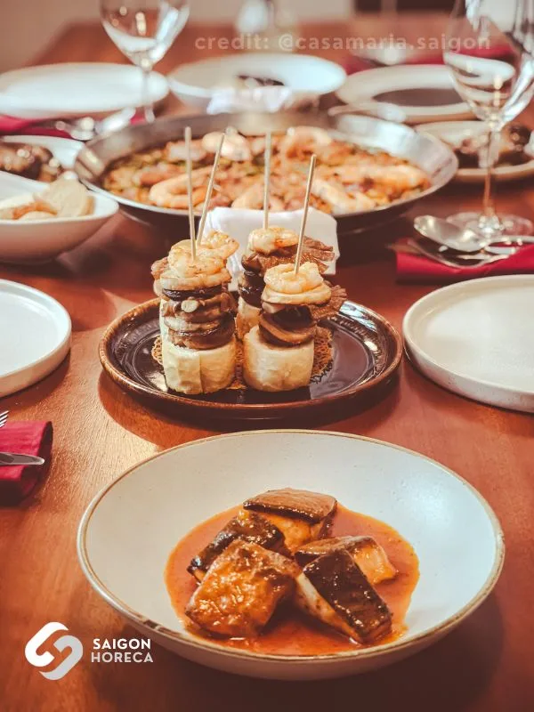 Các xiên tapas pintxos tại Casa Maria