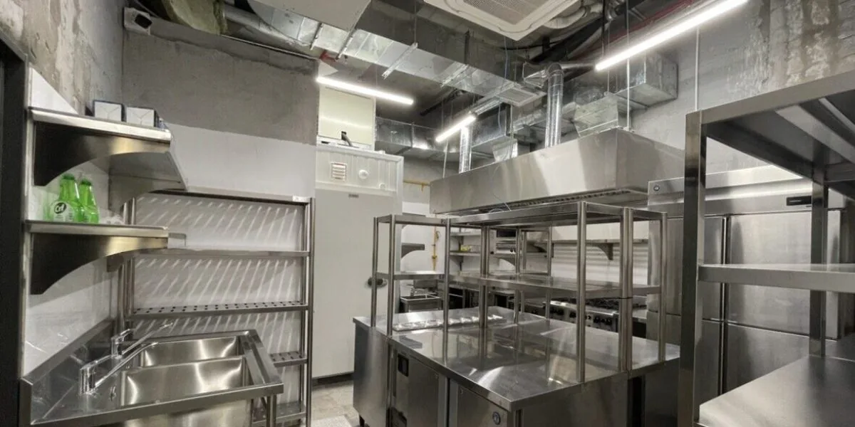 Commercial stainless steel prep and dishwashing system