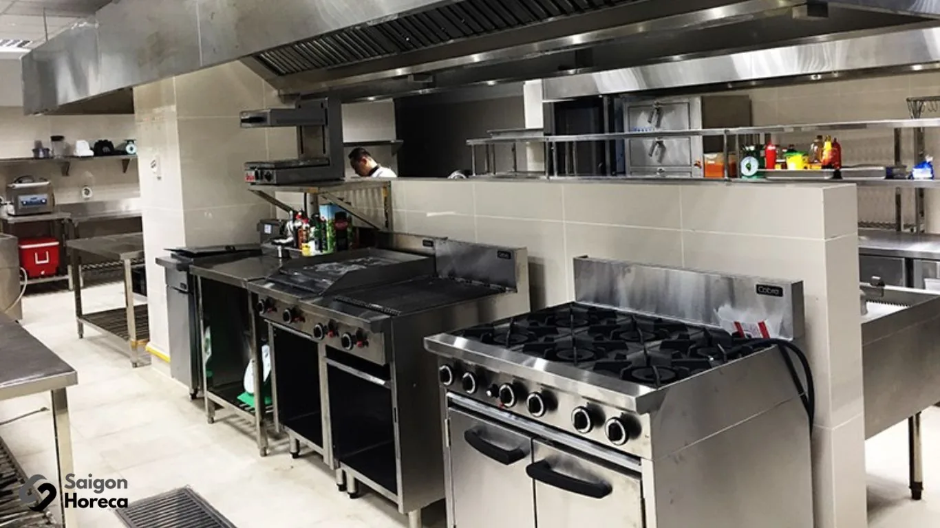Cobra heavy-duty Western cooking range suite