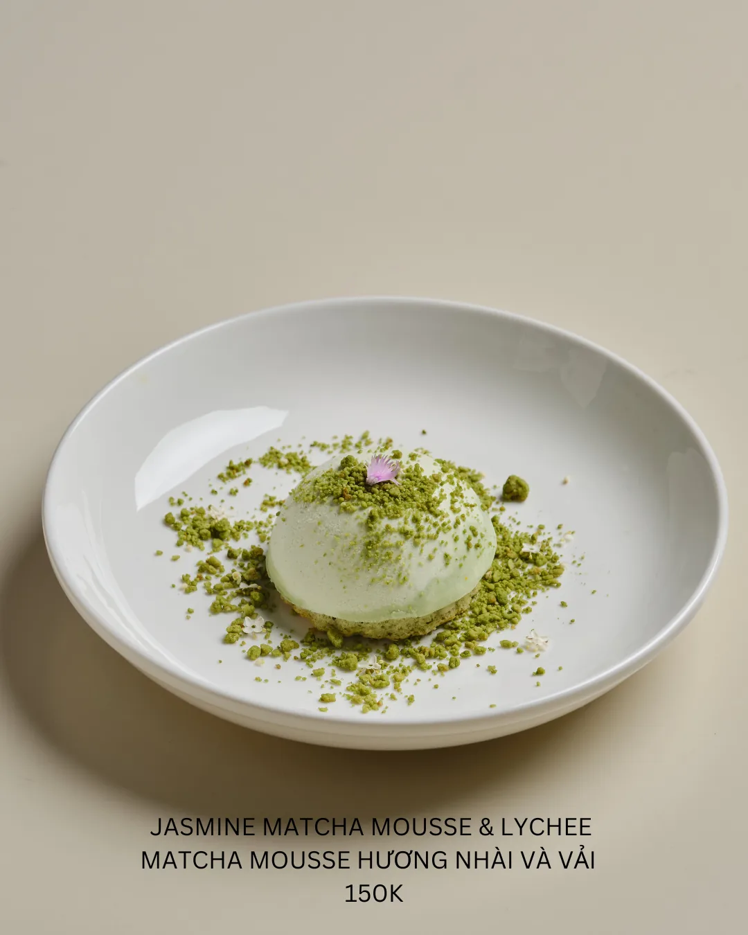 Jasmine matcha mousse & lychee – tráng miệng tại Moa Moa