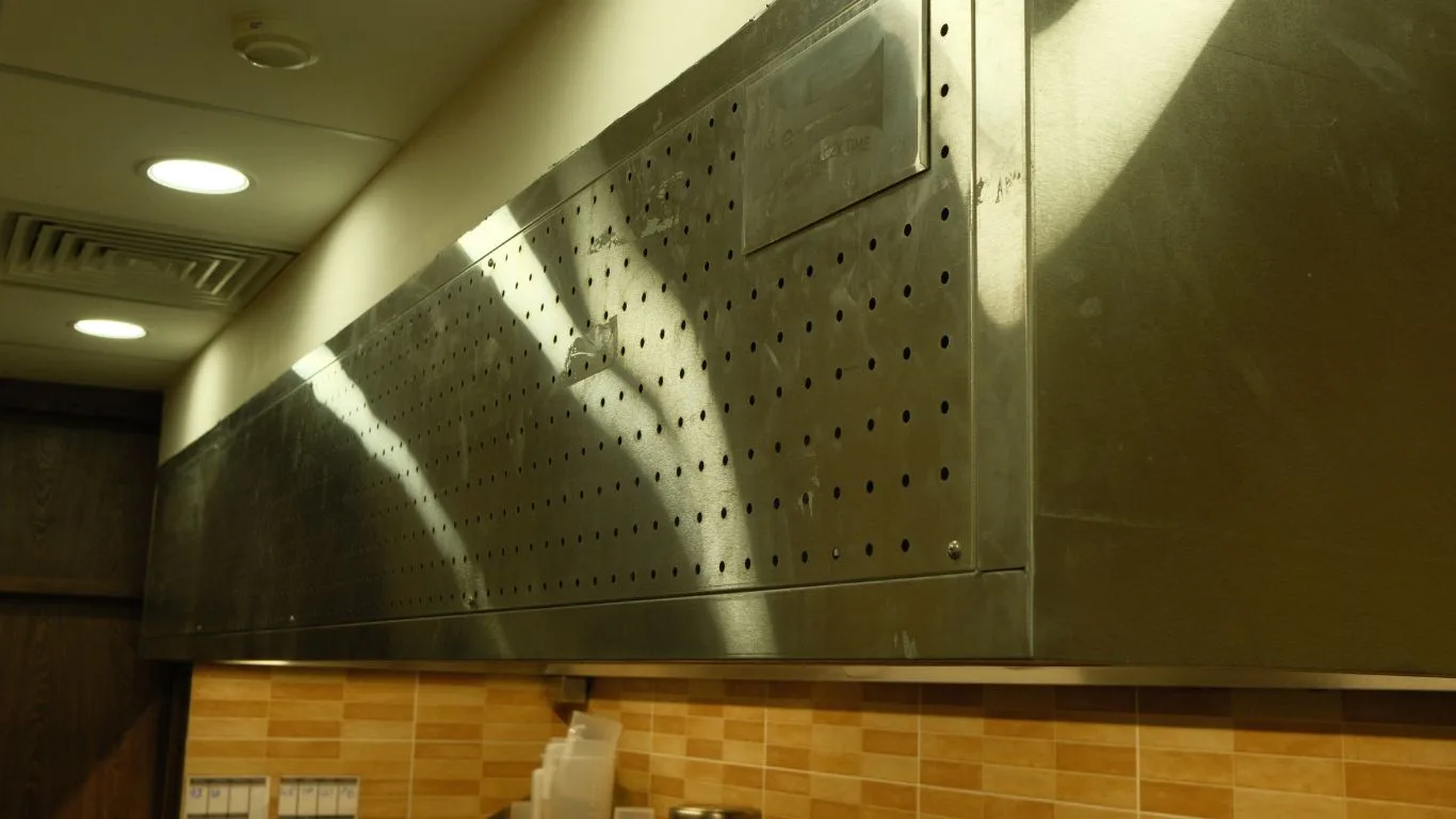 Hệ thống tum hút khói inox The Cheezy Time